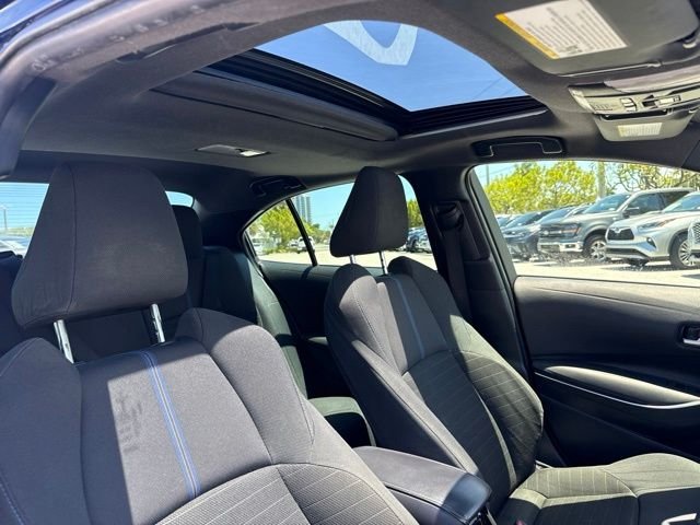 Used 2021  Toyota SE image 31