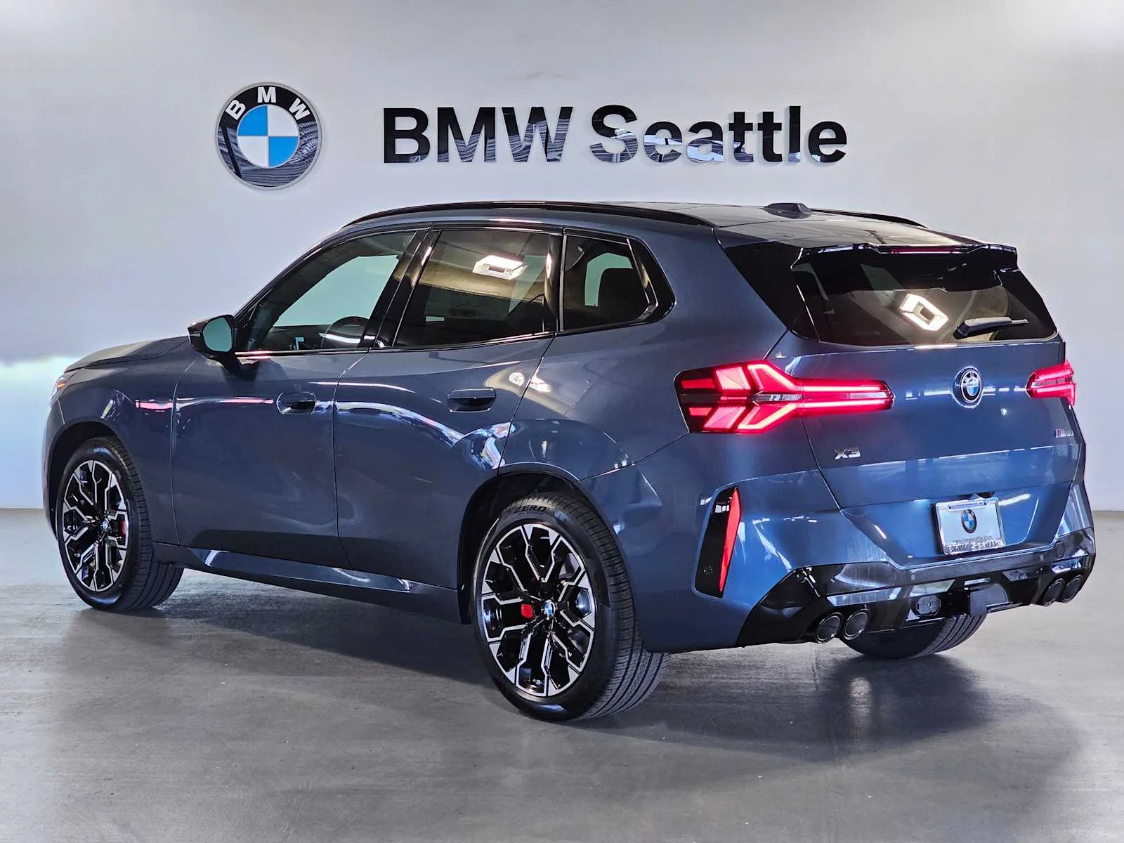 New 2026 Arctic Race Blue metallic BMW M50 xDrive image 6