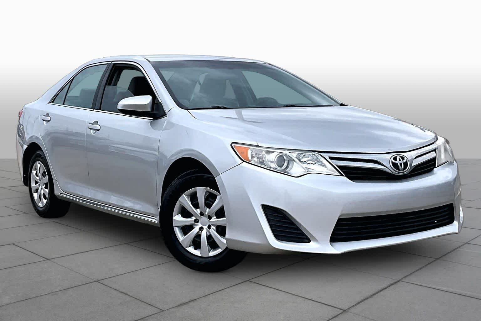 Used 2012 Classic Silver Metallic Toyota LE image 2
