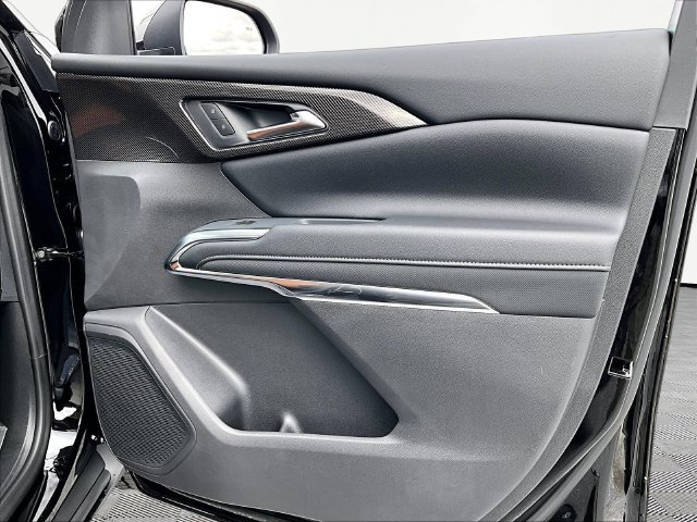 2027 Chevrolet Traverse Z71 - Photo 29