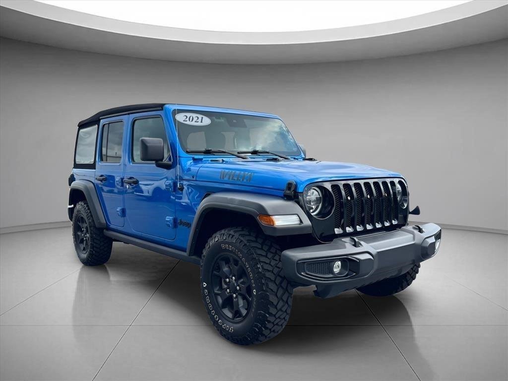 Used 2021  JEEP SPORT image 3