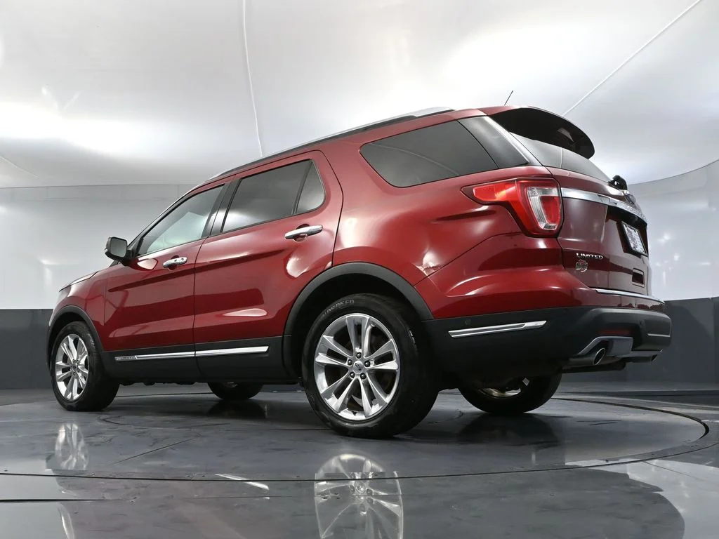 Used 2018 Red Ford Limited image 56