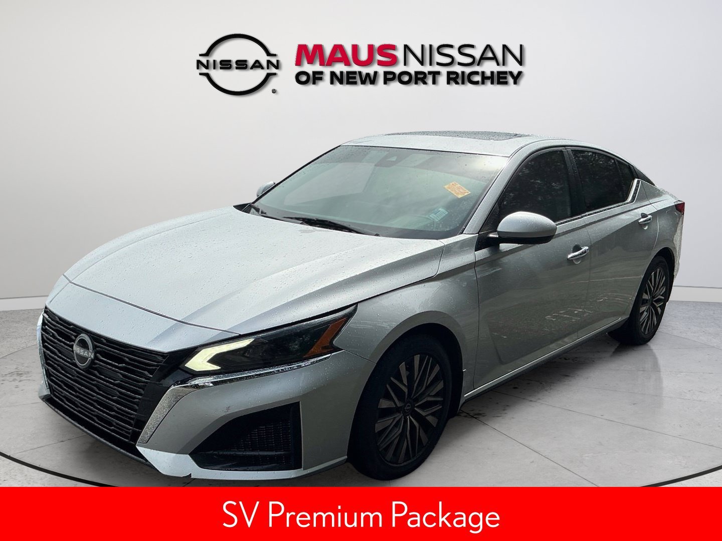 Used 2023 Silver Nissan 2.5 SV image 4