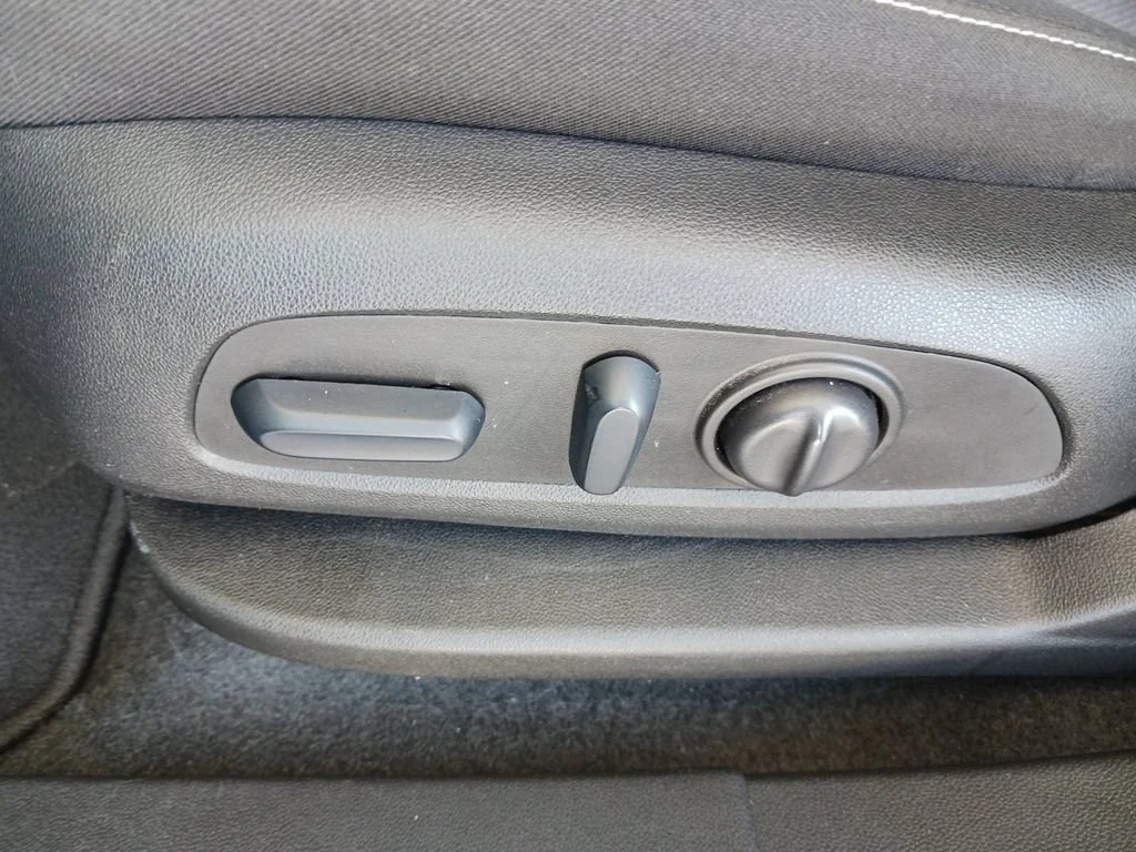 Used 2025 Sterling Gray Metallic Chevrolet 2LT image 30
