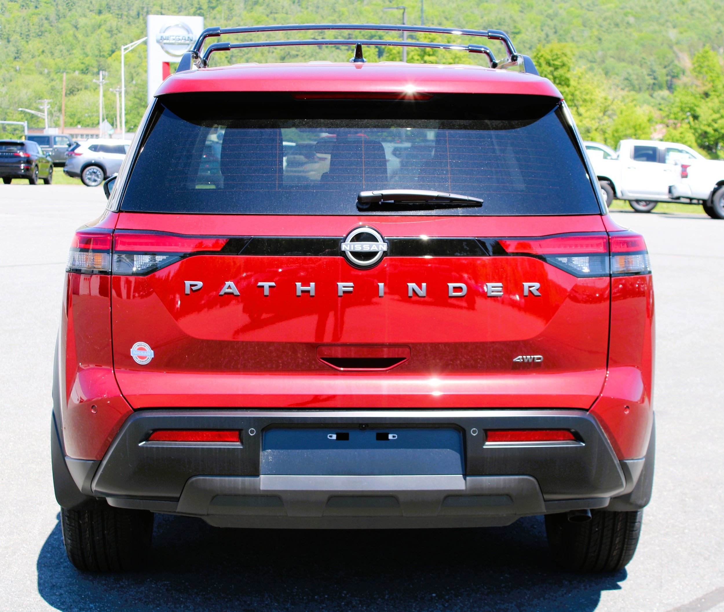 2026 Nissan Pathfinder SV - Photo 9