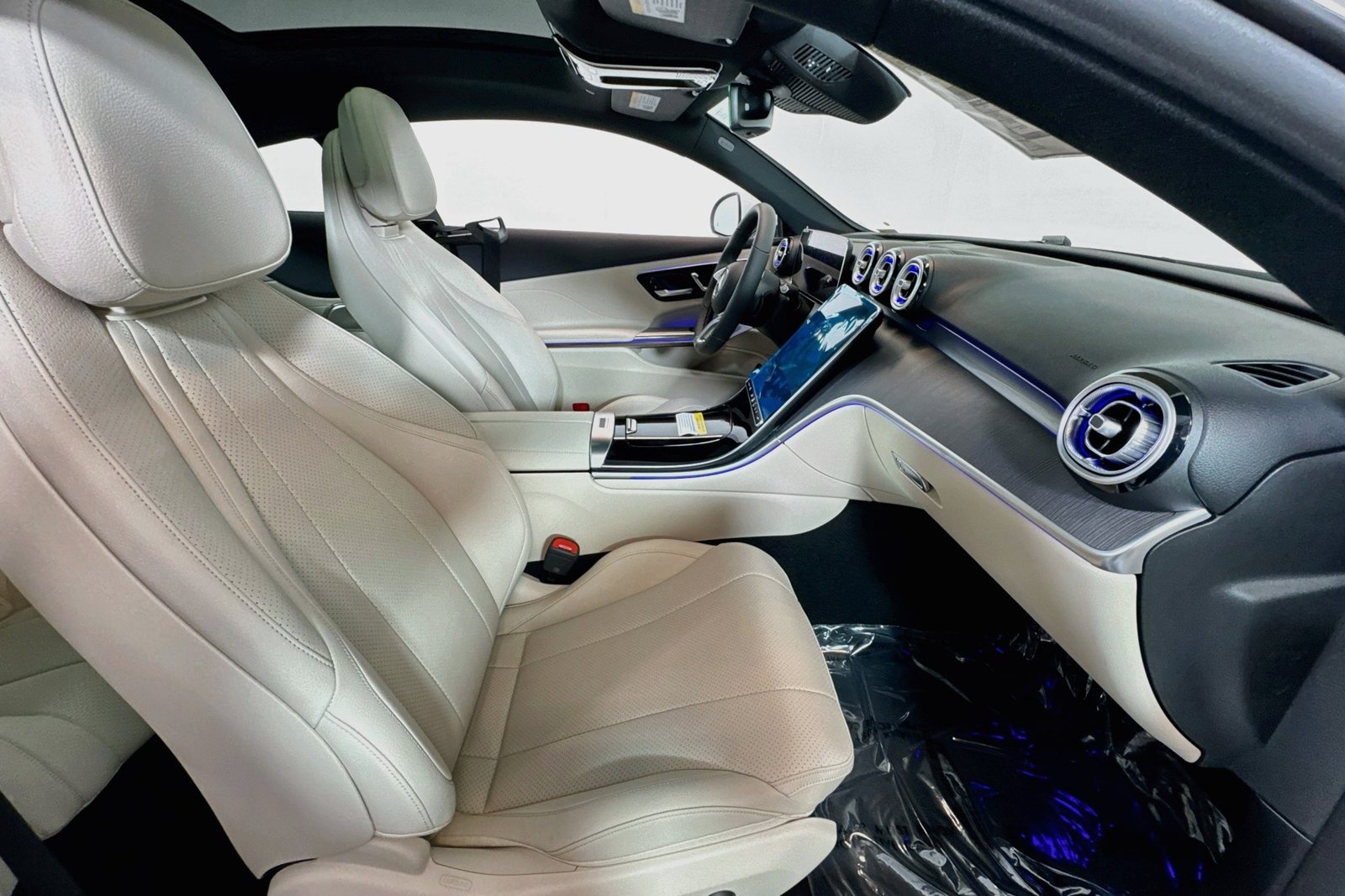 New 2027 Polar White Mercedes-Benz CLE 300 image 26