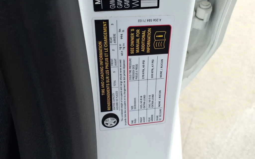 Used 2025 White Mercedes-Benz C 300 image 33