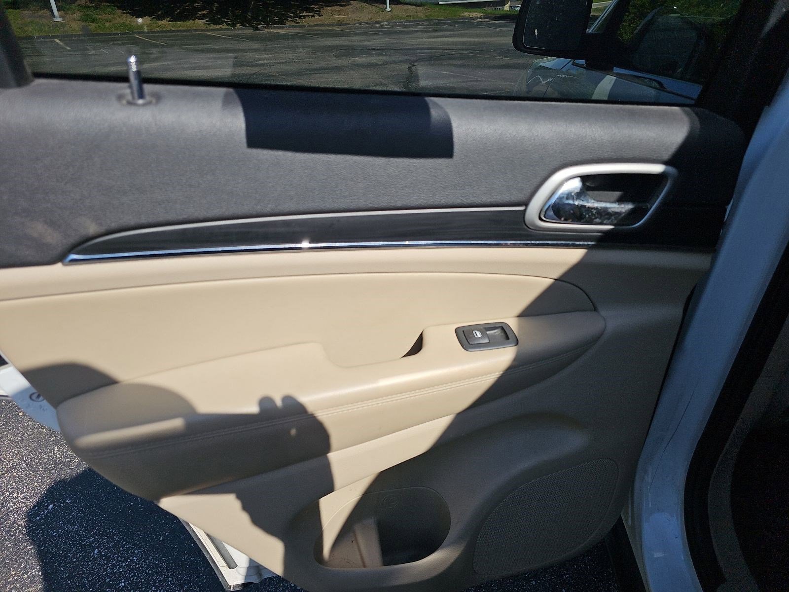 Used 2021 Bright White Clearcoat Jeep Limited image 17