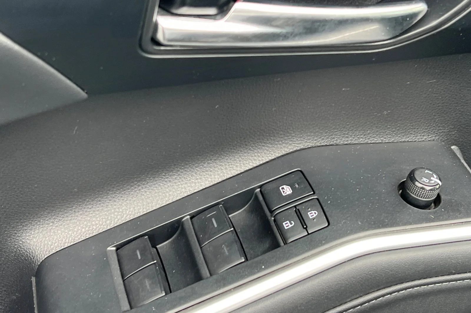 Certified Used 2022 Magnetic Gray Metallic Toyota XLE image 11