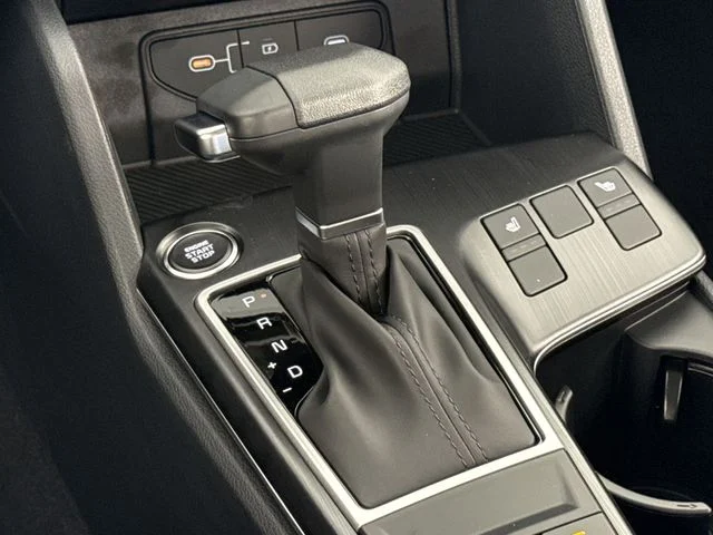 New 2026 Glacial White Pearl Kia LX image 19