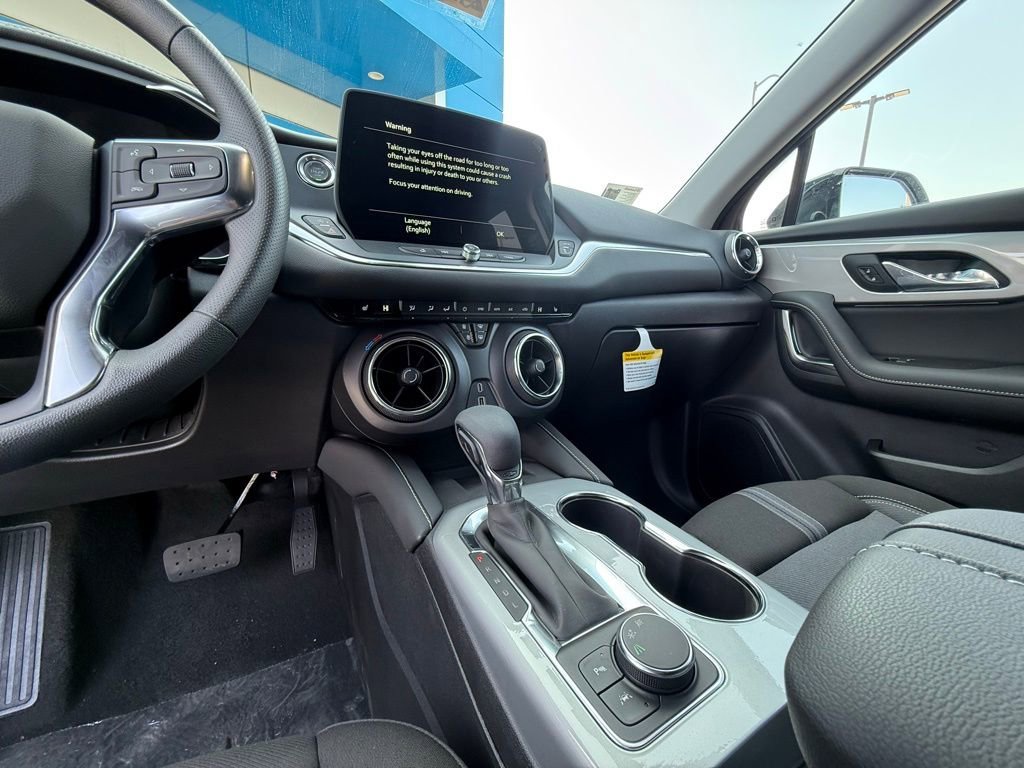 2025 Chevrolet Blazer 2LT - Photo 18