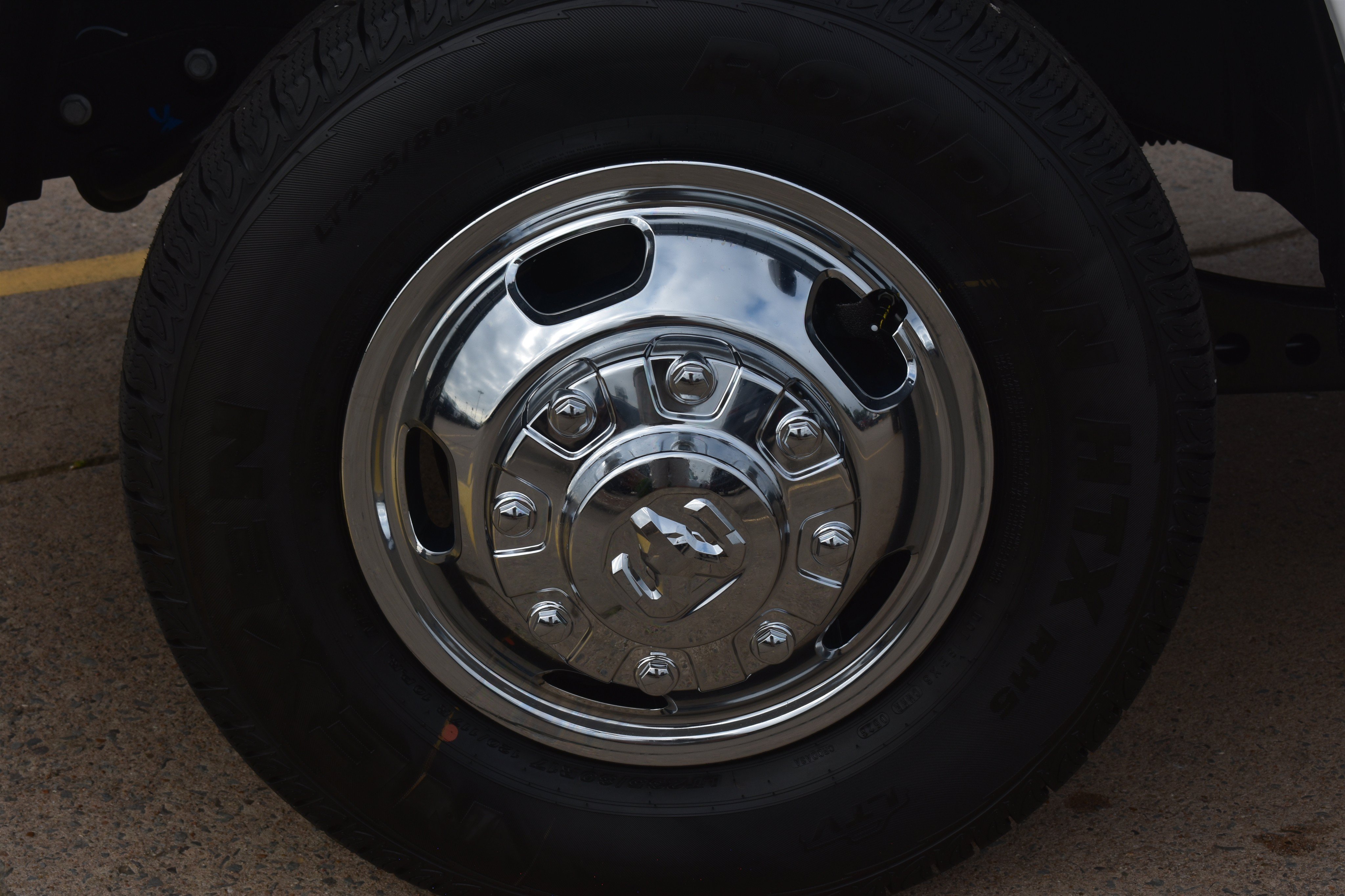 New 2026 Bright White Clear-Coat Exterior Paint RAM Tradesman image 10