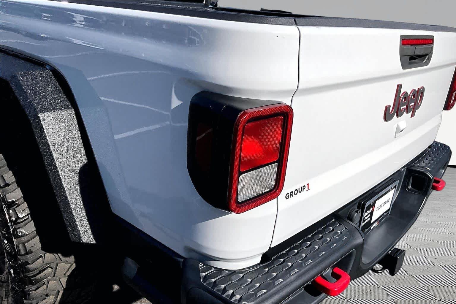 Used 2020 Bright White Clearcoat Jeep Rubicon image 29