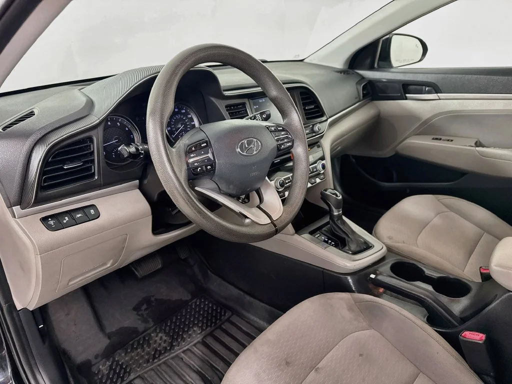 Used 2020 Black Hyundai SEL image 9