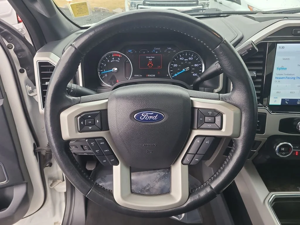 Used 2022 White Ford Lariat image 27