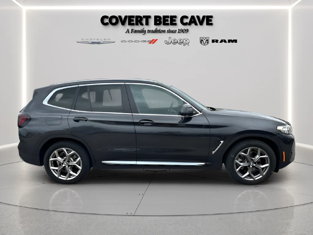 Used 2024 Gray BMW sDrive30i image 14
