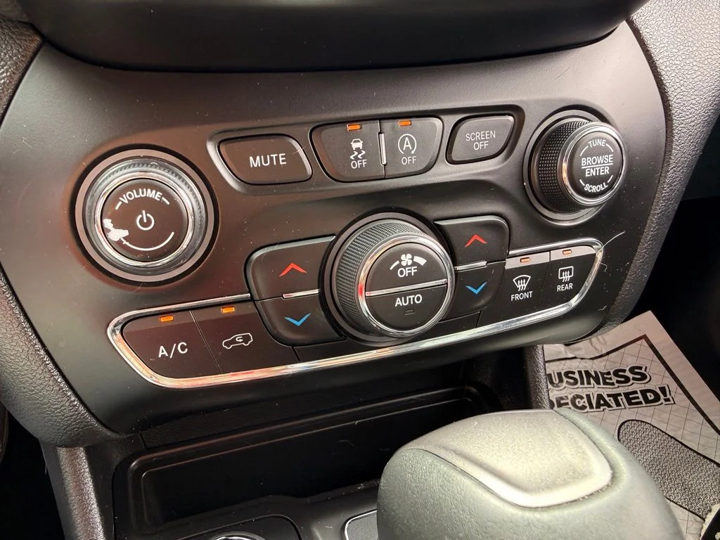 Certified Used 2020 Slate Blue Pearlcoat Jeep Limited image 41