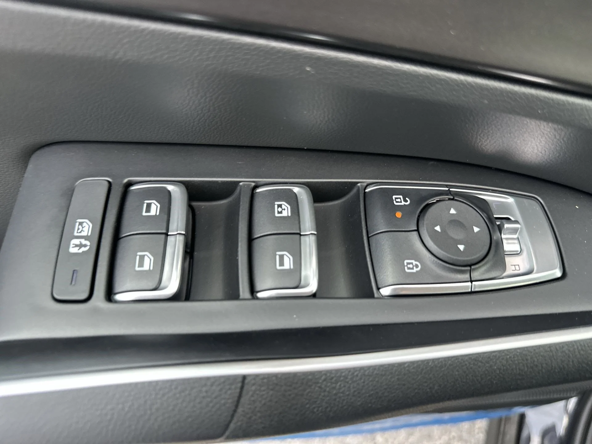 New 2026 Glacial White Pearl Kia S image 17
