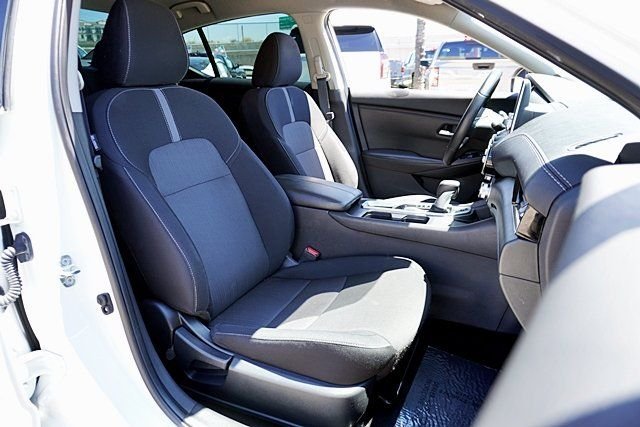 Used 2023 White Nissan SV image 17