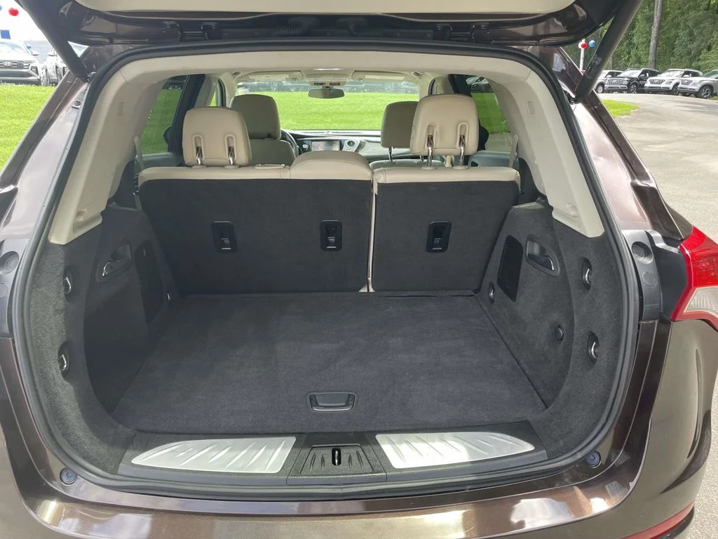 Used 2020 Brown Buick Preferred image 8