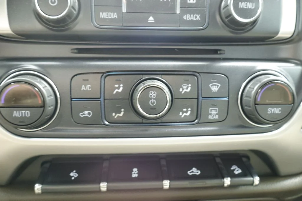 Used 2018 Red GMC SLT image 27