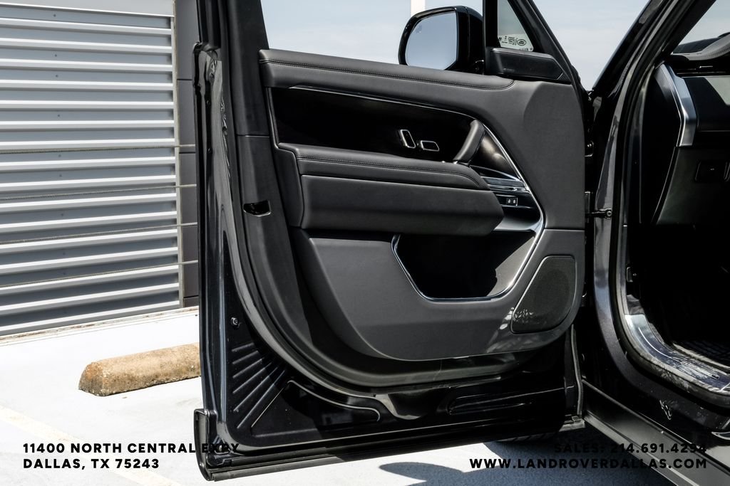 New 2026 Carpathian Gray Land Rover SE image 37