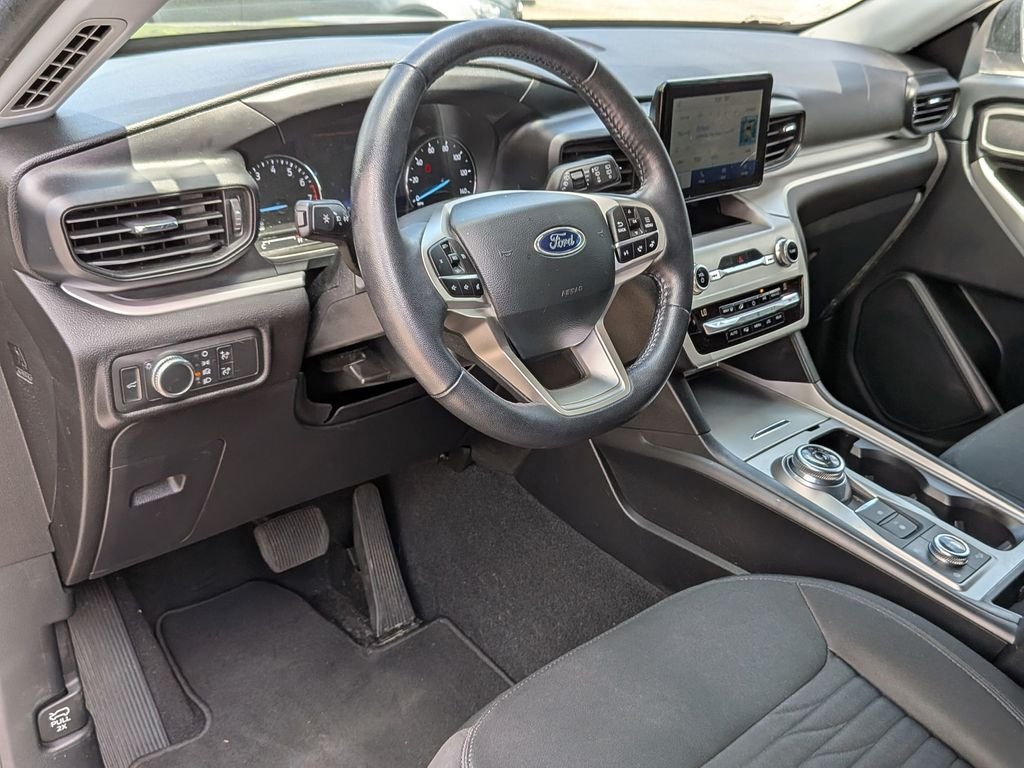 Used 2021 Silver Ford XLT image 32