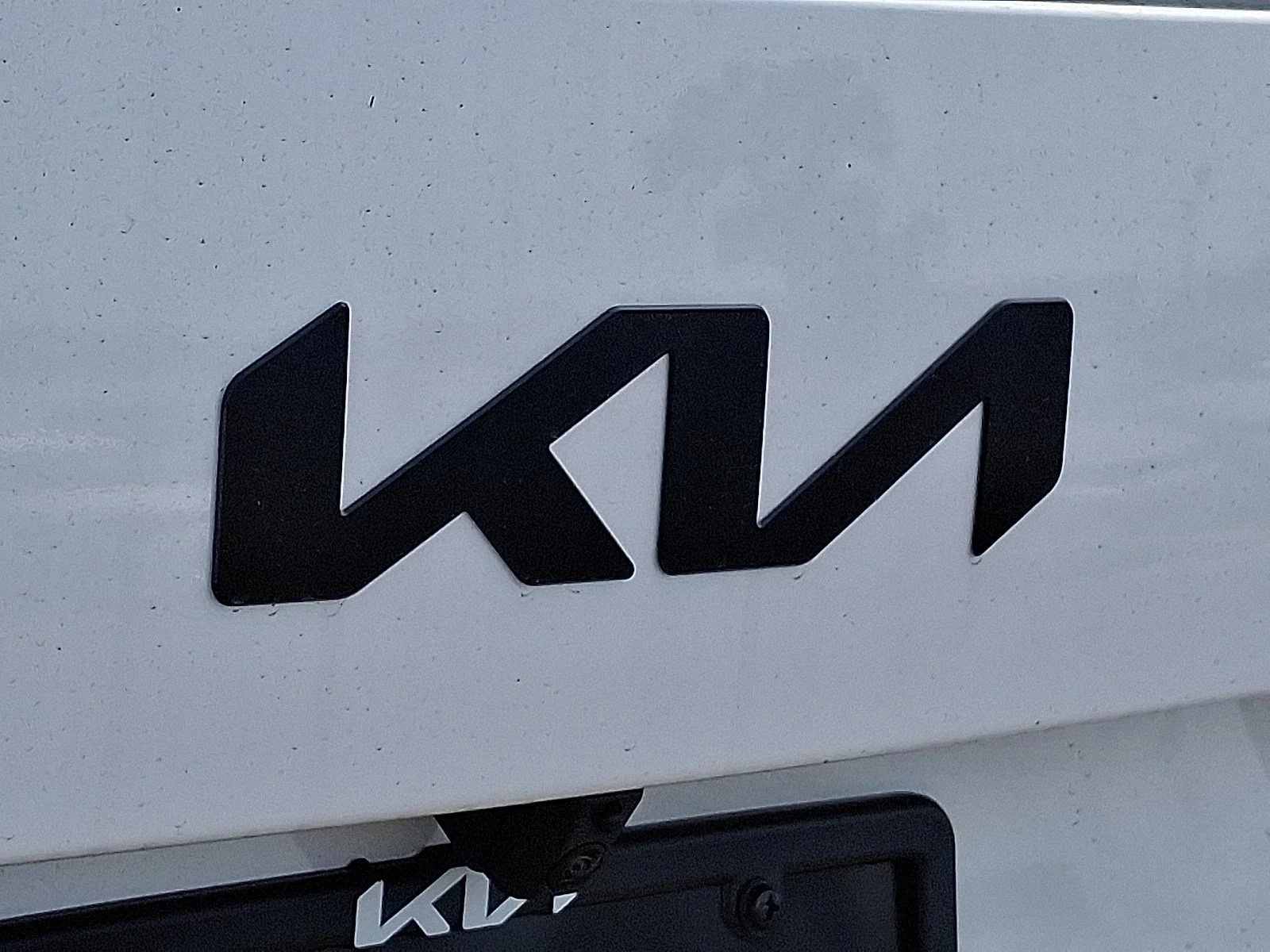 New 2027 Glacial White Pearl Kia X-PRO SX image 5