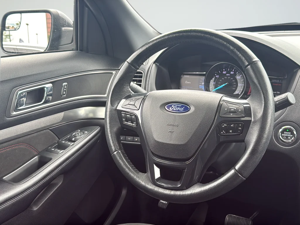Used 2018 Black Ford XLT image 36