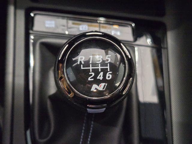 2026 Hyundai Elantra N - Photo 17