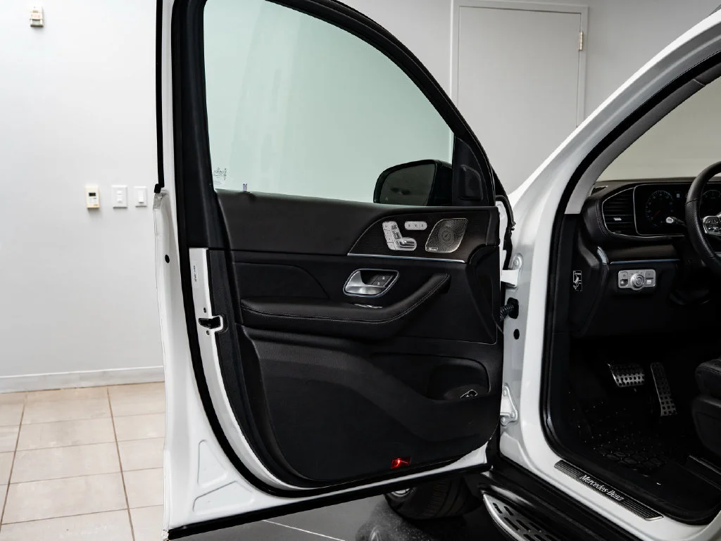 Used 2023 Polar White Mercedes-Benz GLS 580 image 29