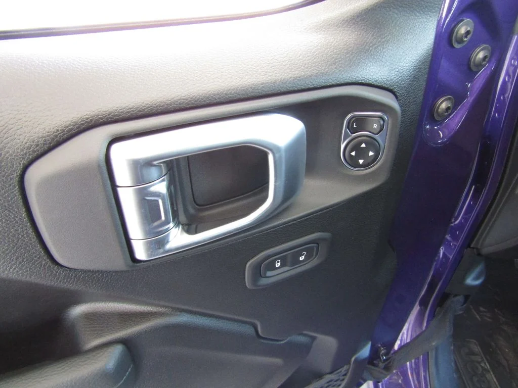 New 2026 Reign Jeep Rubicon image 19