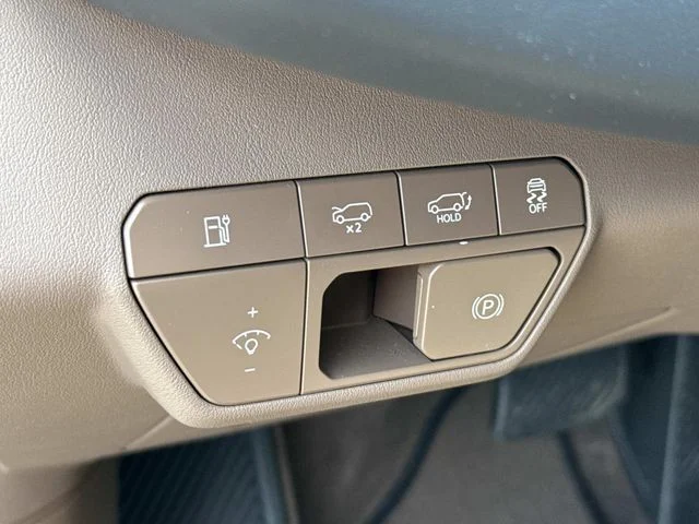Used 2024  Kia Land image 26