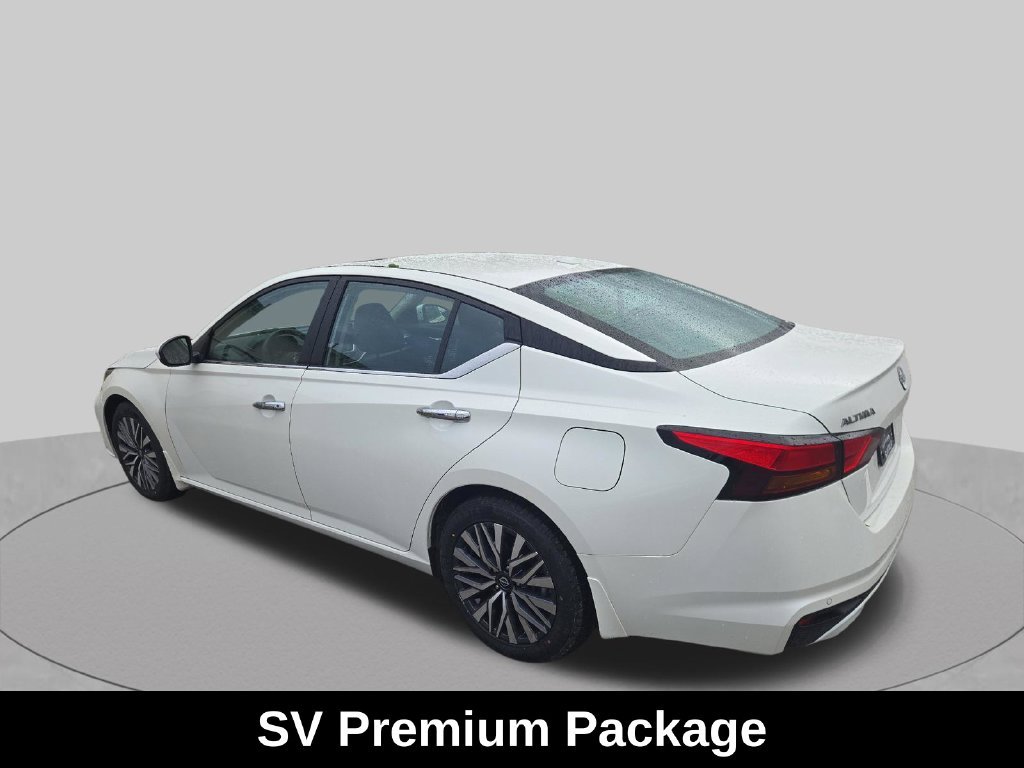 Used 2024 White Nissan 2.5 SV image 9