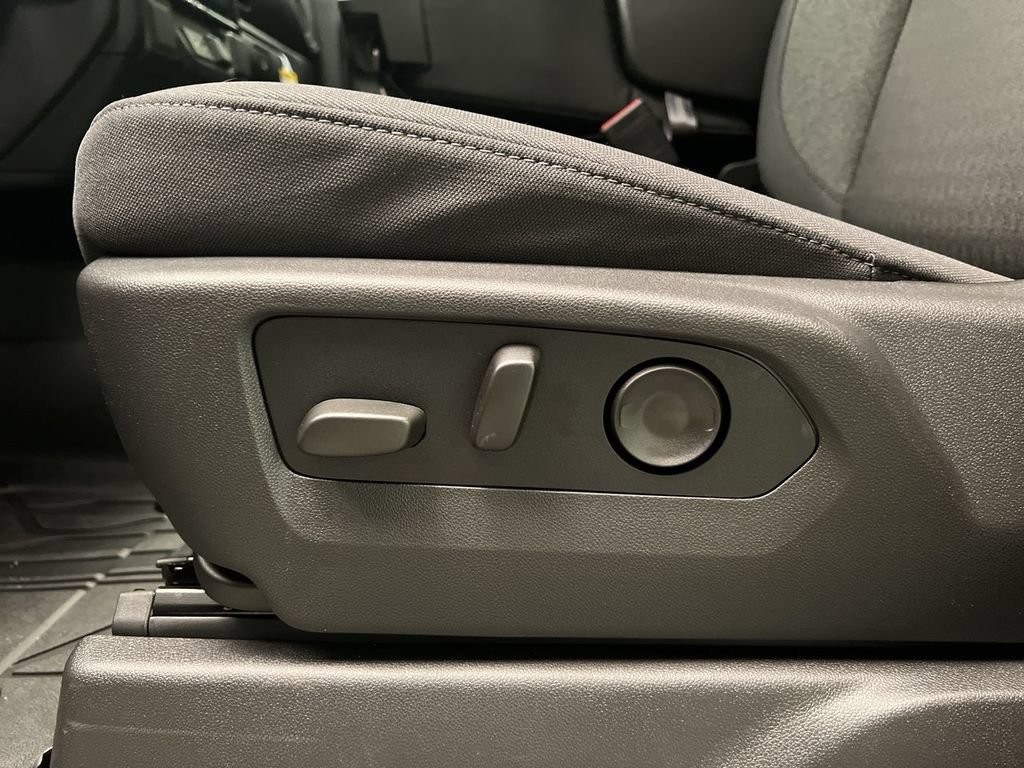 2026 Chevrolet Silverado 1500 Custom - Photo 12