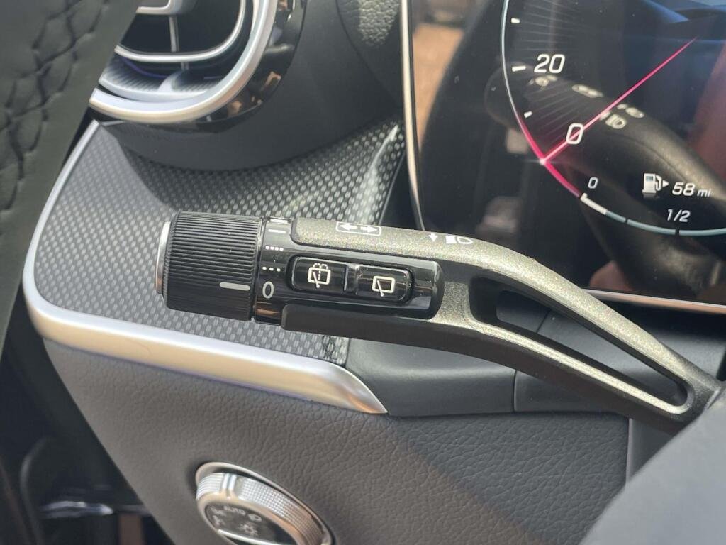 New 2027 Graphite Grey Metallic Mercedes-Benz GLC 300 image 34