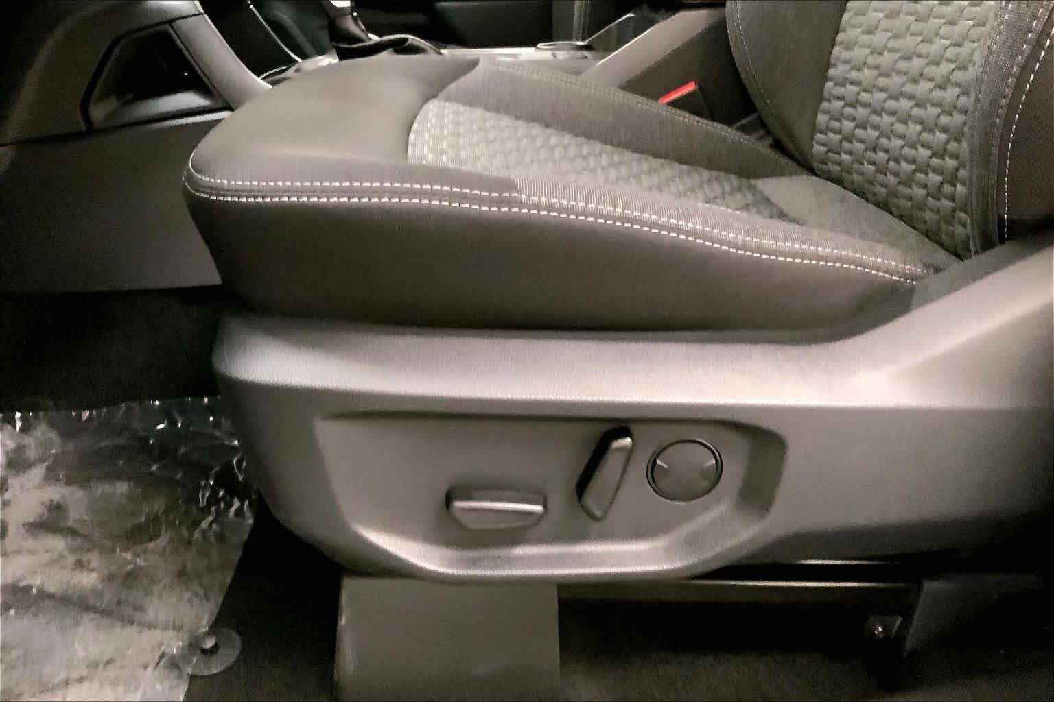 New 2026 Marsh Gray Ford XLT image 19
