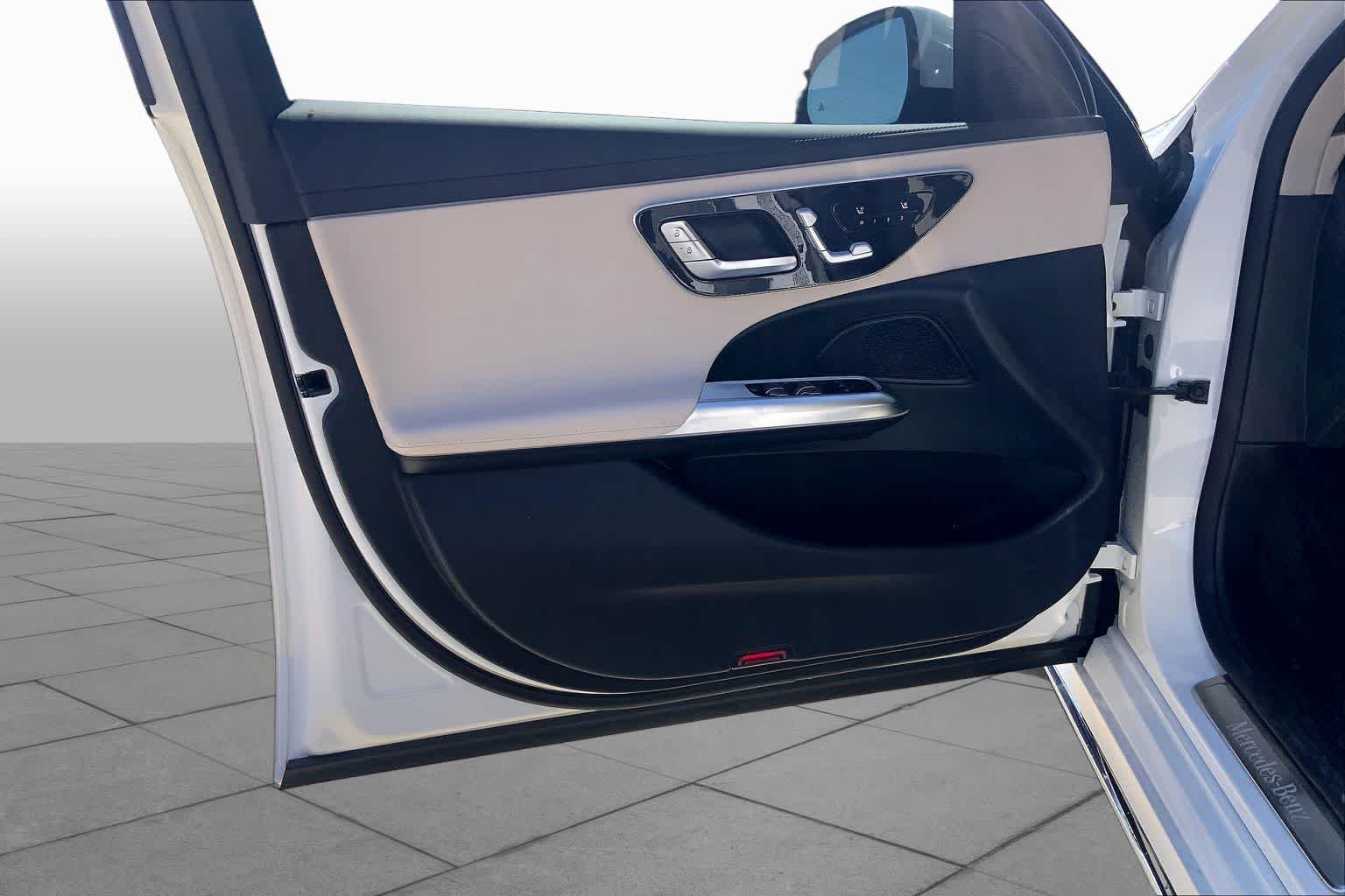 New 2026 Polar White Mercedes-Benz E 350 image 10