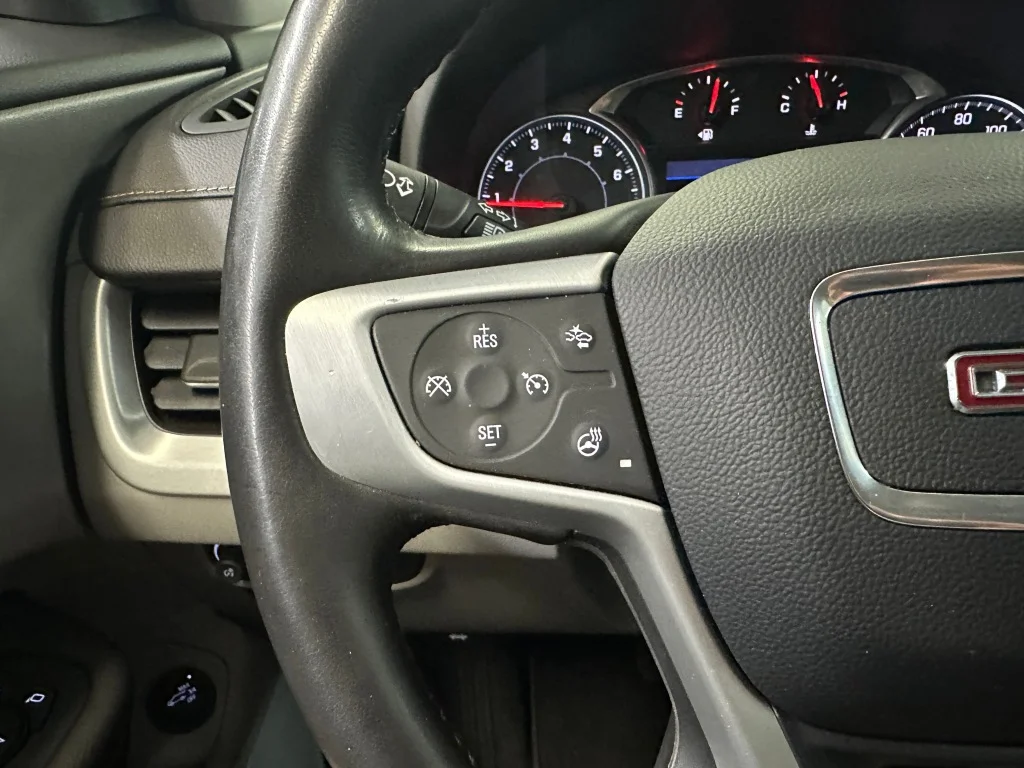Used 2021 WHITE FROST TRICOAT GMC SLT image 11