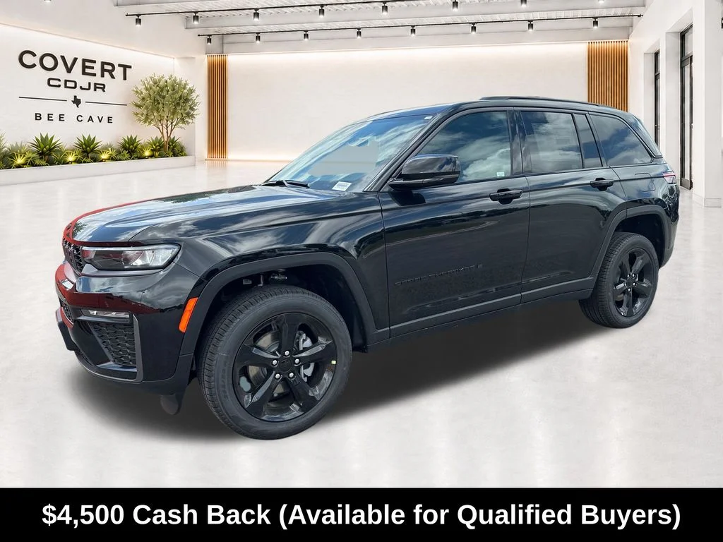 New 2026 Diamond Black Crystal Pearl-Coat Exterior Paint Jeep Limited image 4