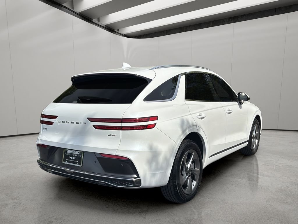 2026 GENESIS GV70 Standard - Photo 5
