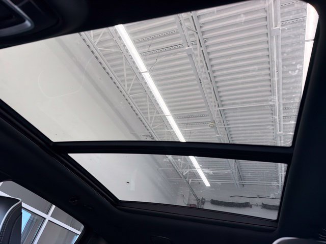 New 2027 Diamond Black Crystal Pearl-Coat Exterior Paint RAM Laramie image 29