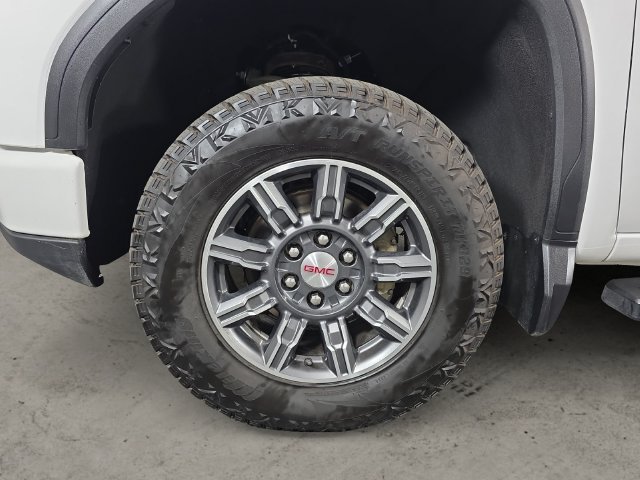 Used 2024 Summit White GMC AT4 image 9