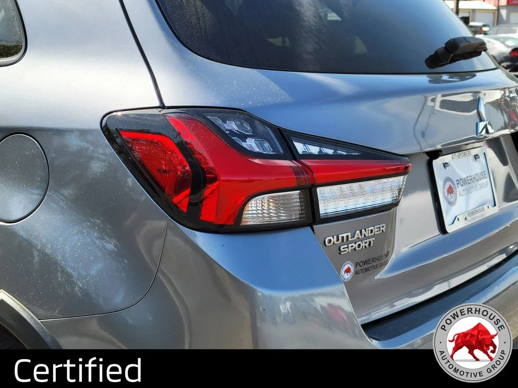 Used 2025 Silver Mitsubishi  image 13