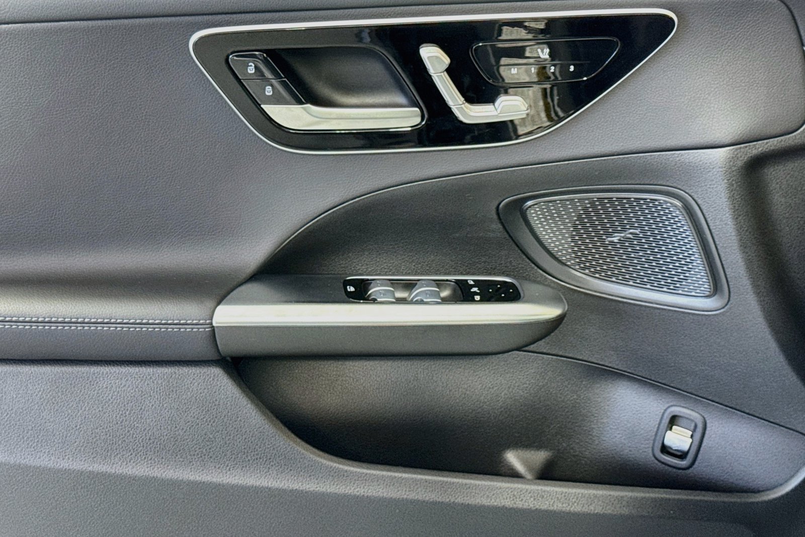 New 2026 Selenite Grey Metallic Mercedes-Benz C 300 image 16