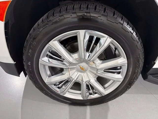 Used 2021 Beige Chevrolet High Country image 4