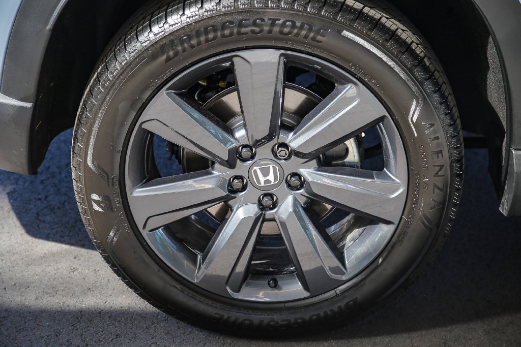 New 2026 Sonic Gray Pearl Honda Sport image 9