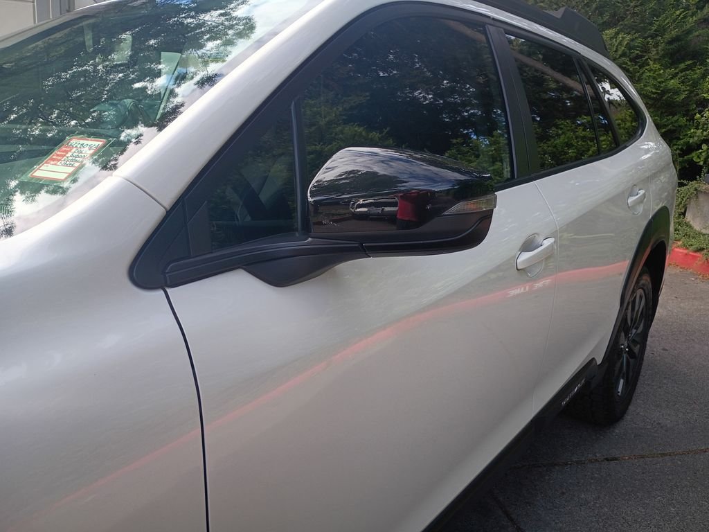 Used 2025 Crystal White Pearl Subaru Onyx Edition XT image 9