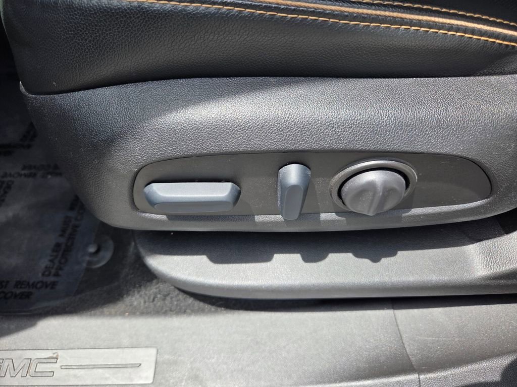2023 GMC Terrain AT4 - Photo 6