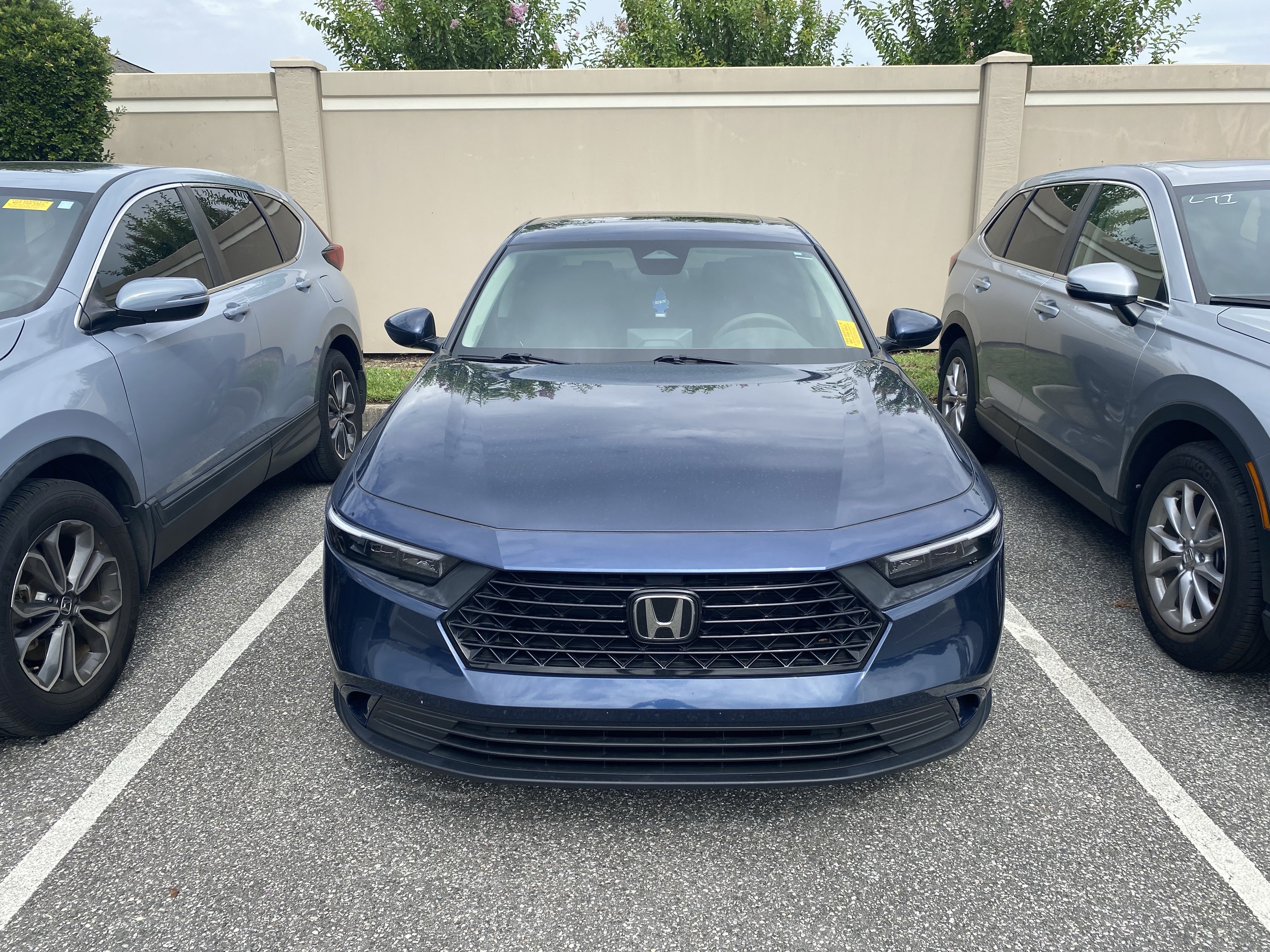 Used 2024 Canyon River Blue Metallic Honda EX image 12